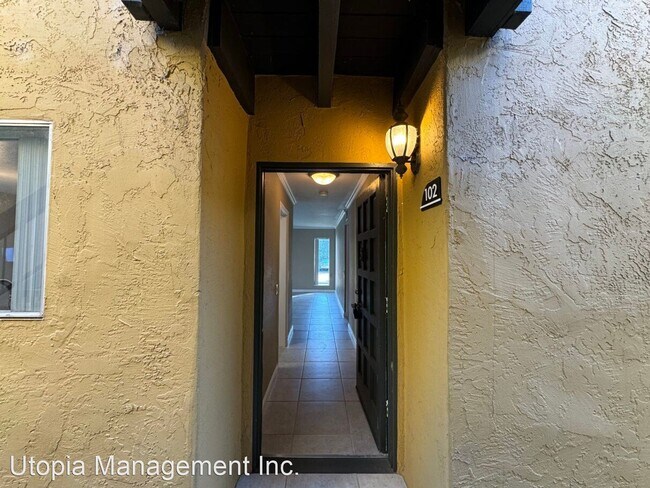 Building Photo - 3 br, 2 bath House - 17075 W Bernardo Dr #102