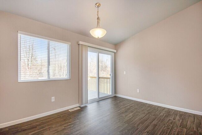 Foto del edificio - 5218 Bittersweet Dr