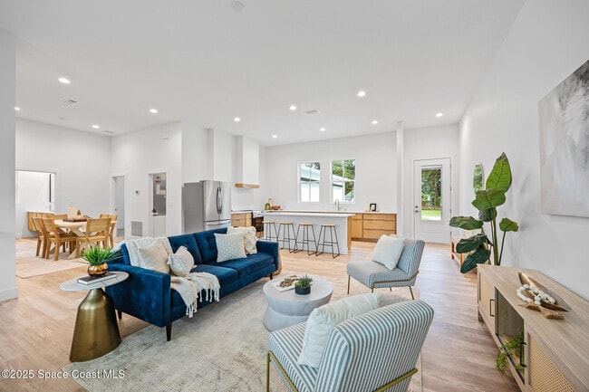 Building Photo - 30 Victoria St