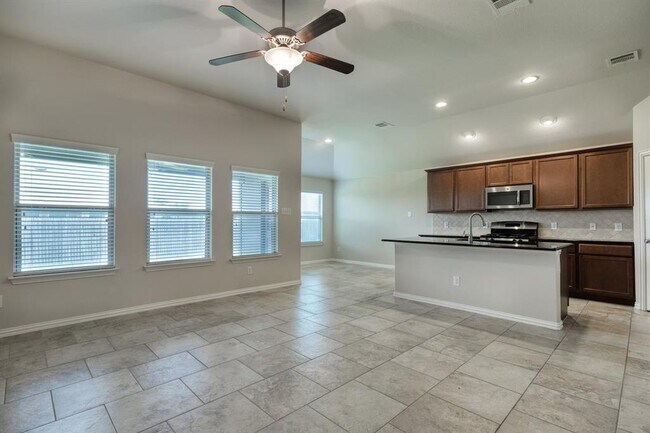 Building Photo - 1502 Star Meadow