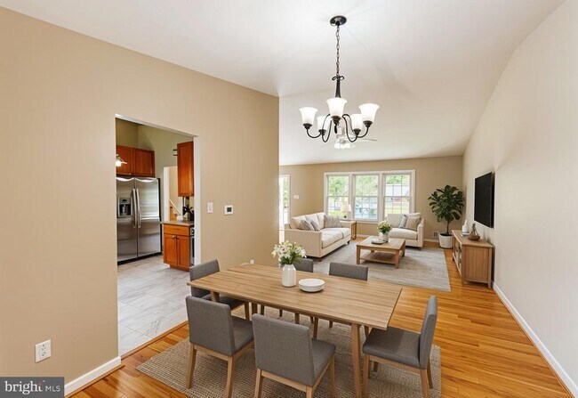 Foto del edificio - 13208 Hathaway Dr
