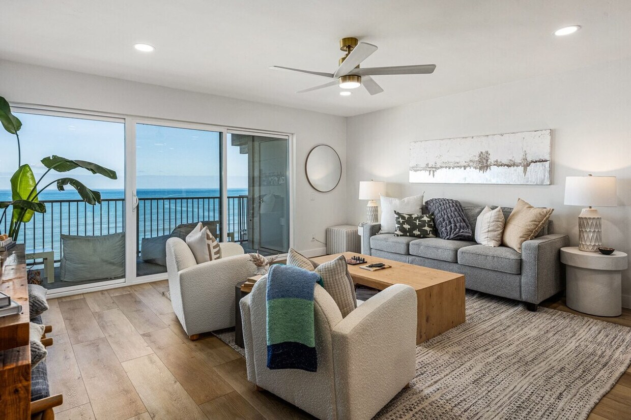 Foto principal - 145 S Shore Dr
