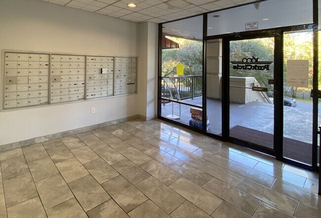 Foto del edificio - Five Points / USC Campus