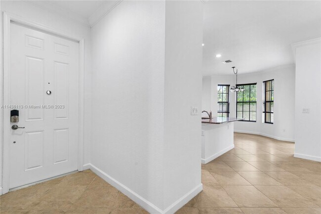 Building Photo - 10384 Wellington Parc Dr