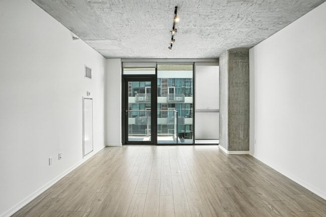 Building Photo - 1422 S Indiana Ave