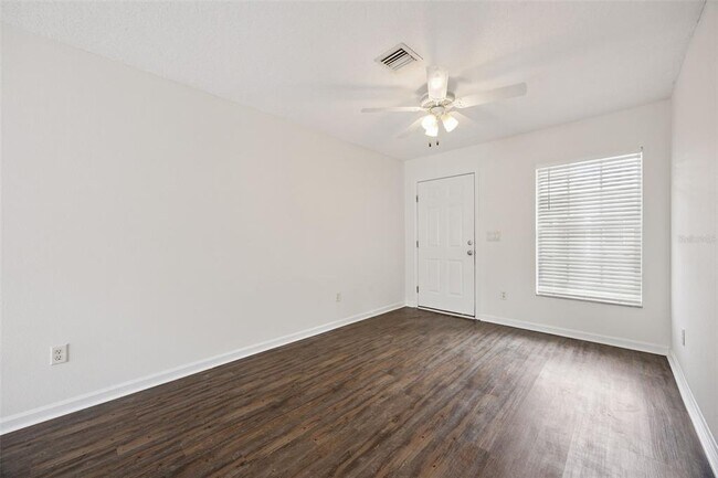Foto del edificio - 1105 N Rockingham Ave