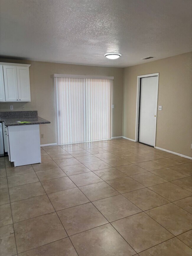 Foto del edificio - Charming 3-bedroom Move-In Special!