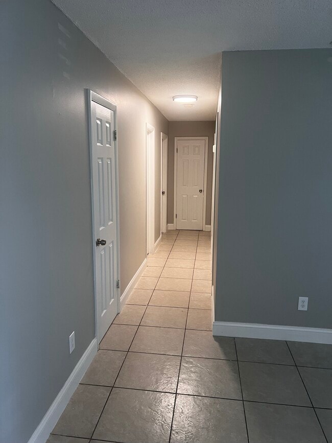 Building Photo - 4441 Calendula Dr
