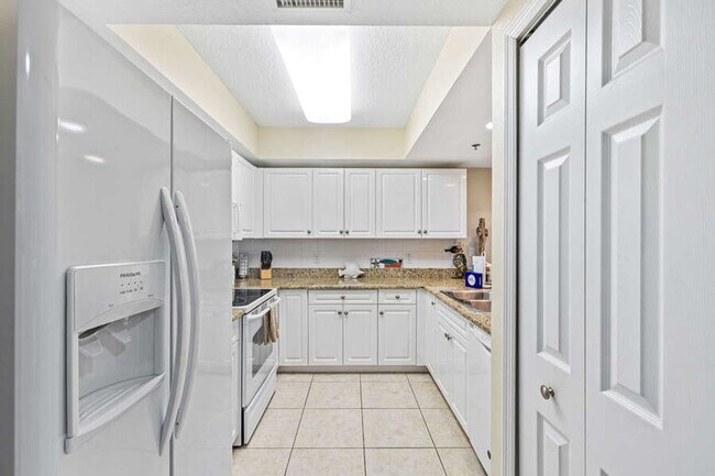 Foto del edificio - Beautiful Ocean Walk Condo