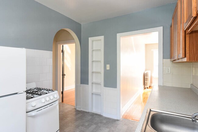 Foto del edificio - 4649.5 N Elston Ave