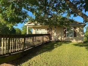 Building Photo - 13023 Pleasant Valley Dr