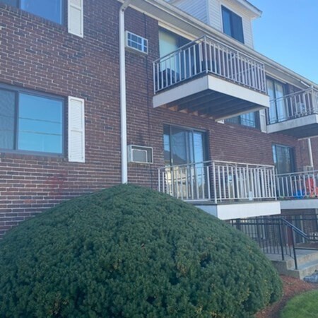 Primary Photo - 274 E Haverhill St