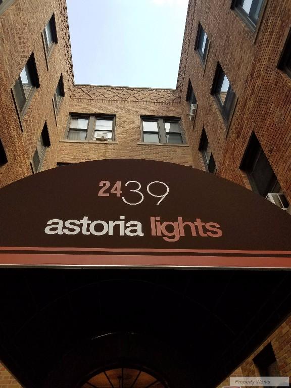 Foto principal - 2439 38th St