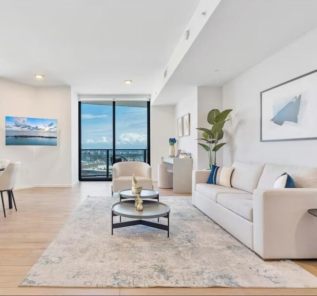 Foto del edificio - 398 NE 5th St