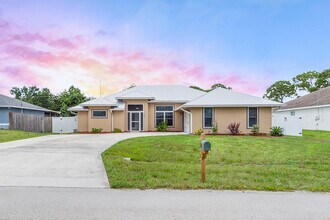Building Photo - 1280 SW Kalevala Dr