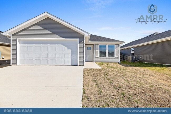 Building Photo - 3-Bedroom Home In Suburban-Style Neighborh...