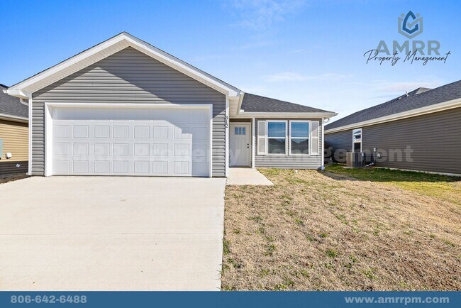 Foto del edificio - 3-Bedroom Home In Suburban-Style Neighborh...