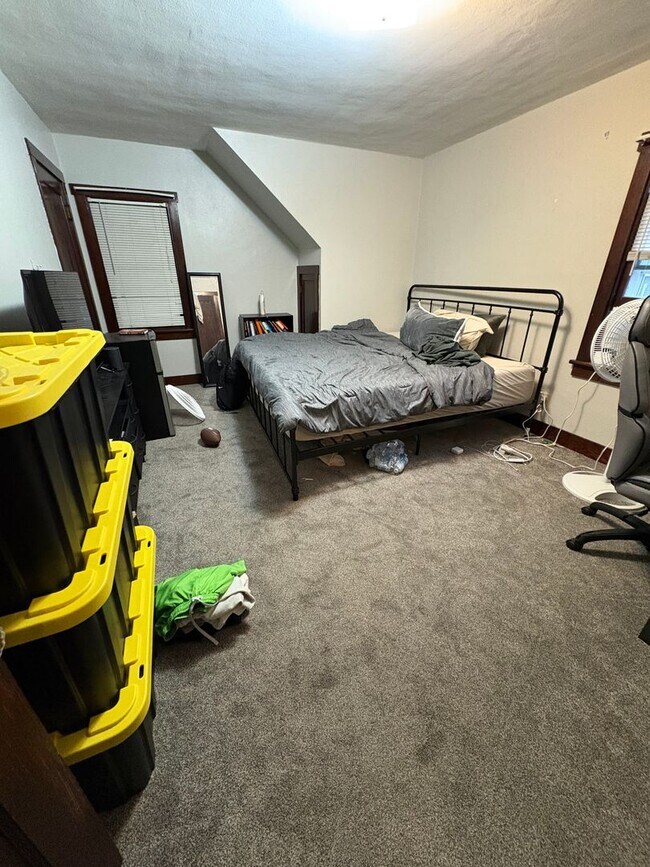 Foto del edificio - Centrally located 3 Bedroom, 1 Bathroom Ap...