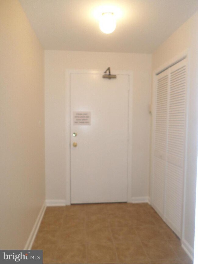 Building Photo - 7334 Tavenner Ln