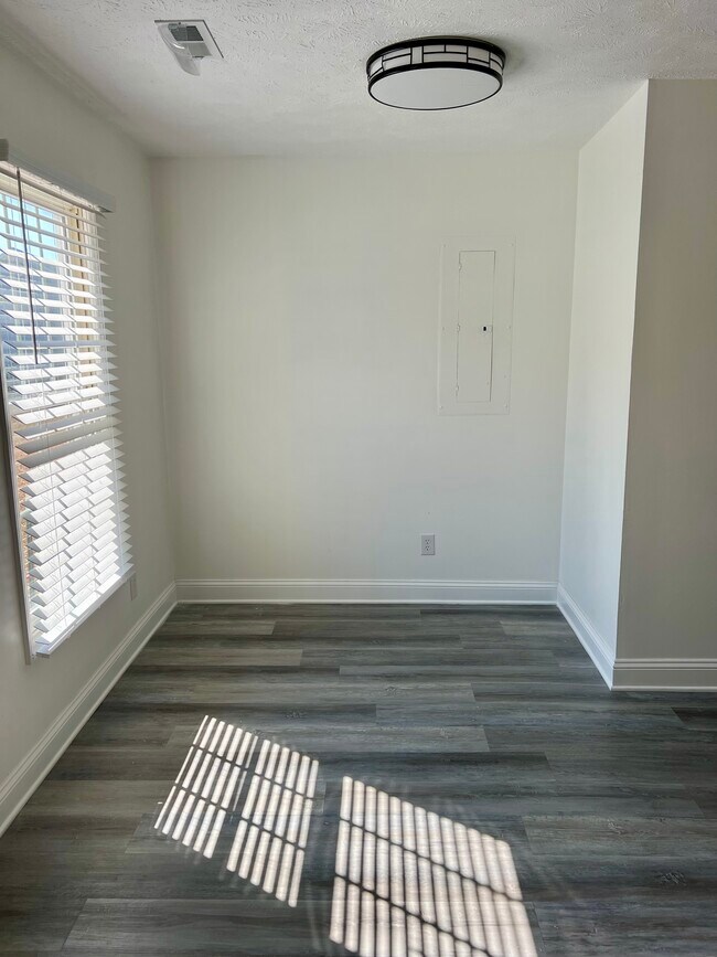 Foto del edificio - 48 Fox Run Ln