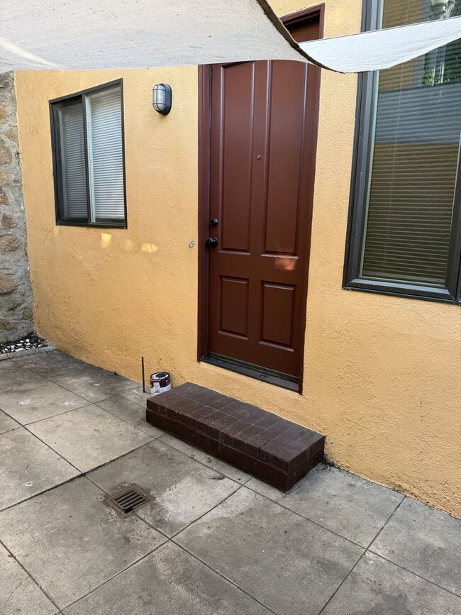 Foto del edificio - 2071 Vista Del Mar Ave