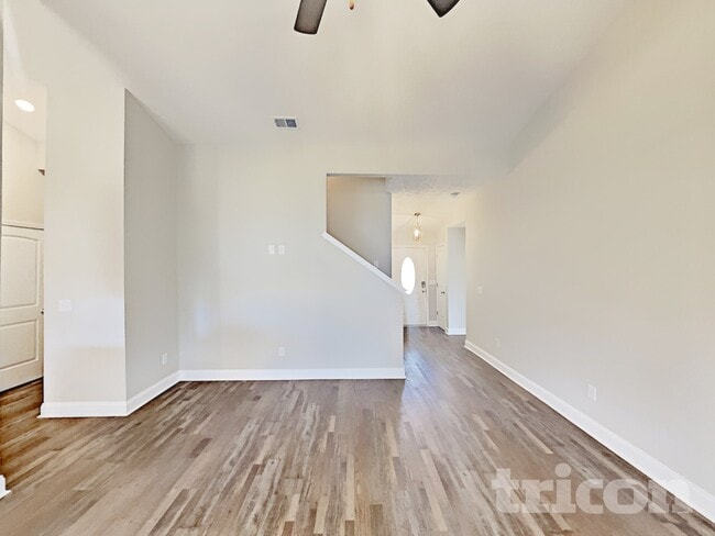 Building Photo - 296 Fieldstone Ln