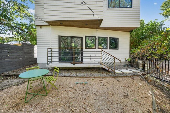 Building Photo - 2710 Wilson St