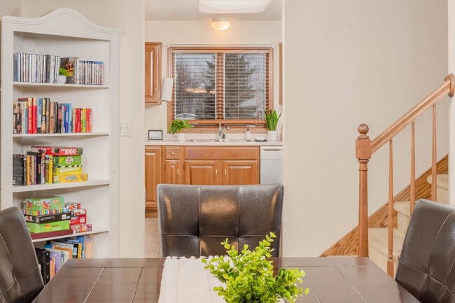 Building Photo - 1697 Gateway Pl