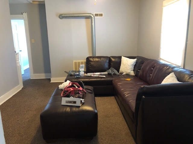 living room - 936 Madison St