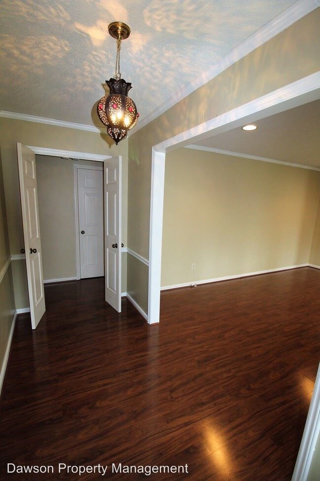 Building Photo - 6608 Woodshed Cir