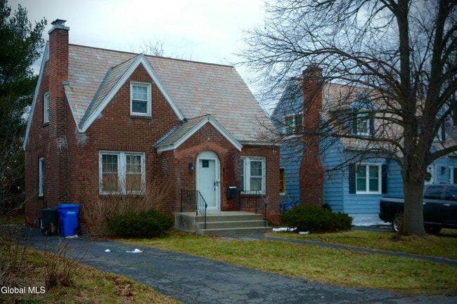 Building Photo - 21 Fordham Ct