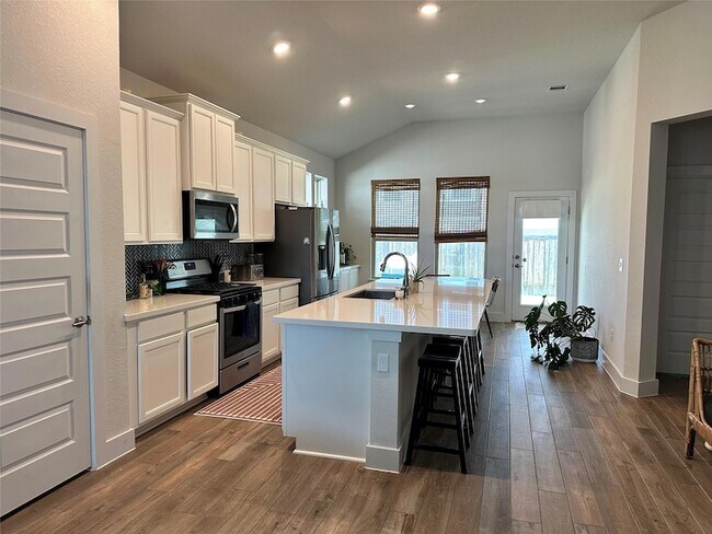 Foto del edificio - 8600 Cumbrae Ln