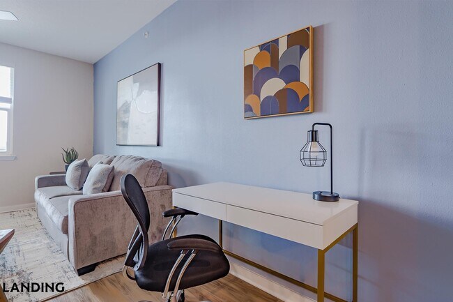 Foto del edificio - 2331 Commerce Park Dr NE