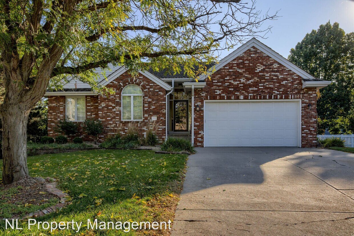 Primary Photo - 4 br, 3 bath House - 16344 Chicago Circle