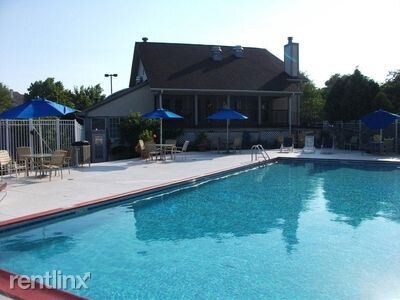 Foto del edificio - 129 White Oak Ct