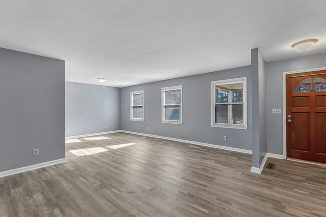 Building Photo - 29905 Analicia Dr