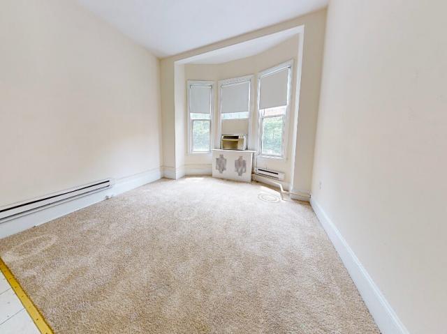 Building Photo - bedroom in Brookline MA 02446