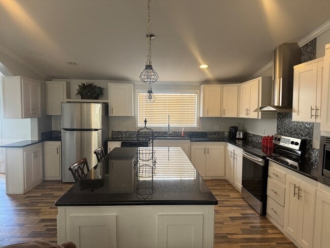 Building Photo - 14141 W Ruidoso Dr