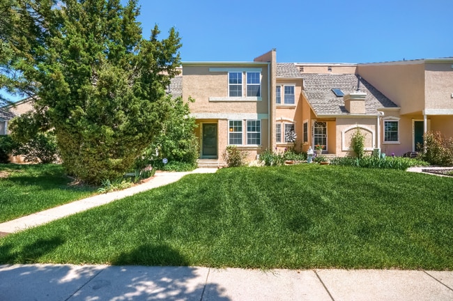 Building Photo - 13204 E Linvale Pl