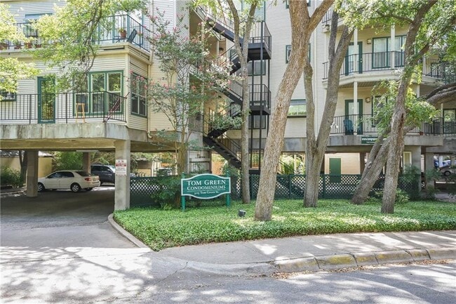 Foto del edificio - 3115 Tom Green St