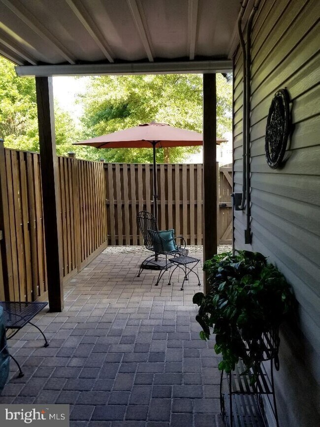 Foto del edificio - 2110 Millhaven Dr