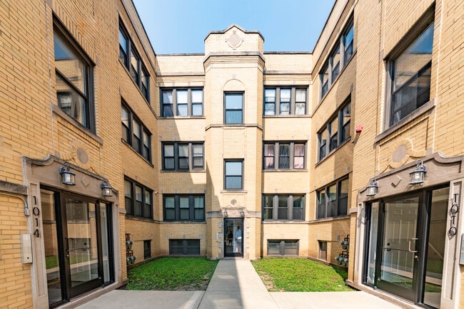 Building Photo - 1014 S 1st Ave