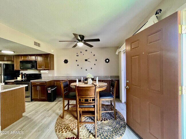 Foto del edificio - 14404 N Boxwood Ln