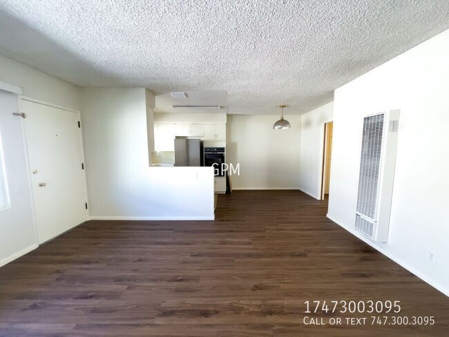 Building Photo - 1343 E Harvard St