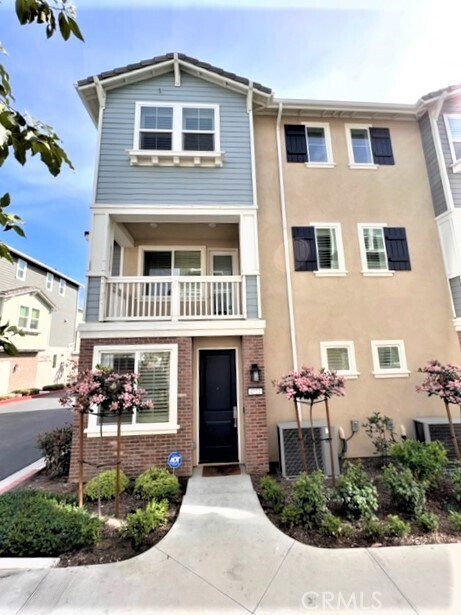 Foto del edificio - 4321 Canyon Coral Ln