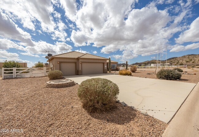 Building Photo - 10539 Tamara Dr