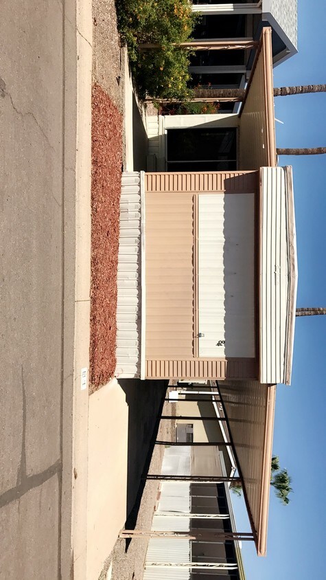 Primary Photo - 2401 W Southern Ave