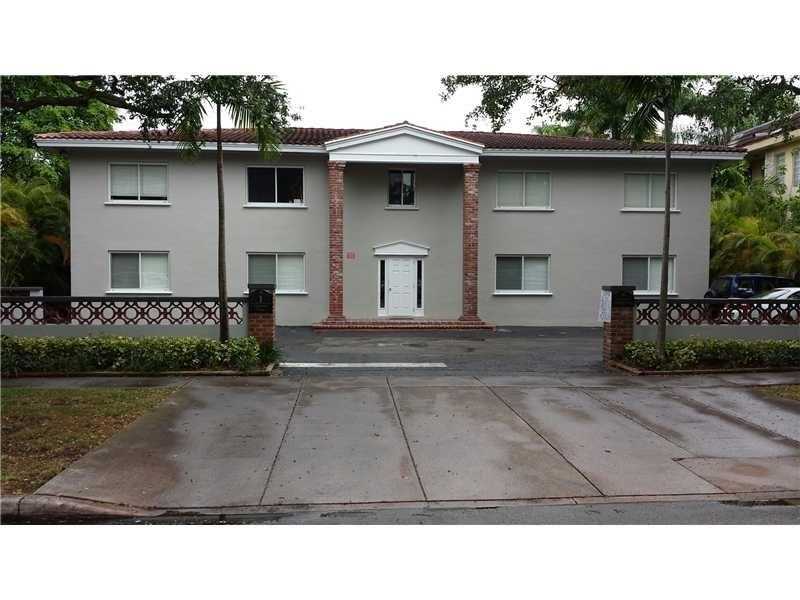 Primary Photo - 1 Edgewater Dr