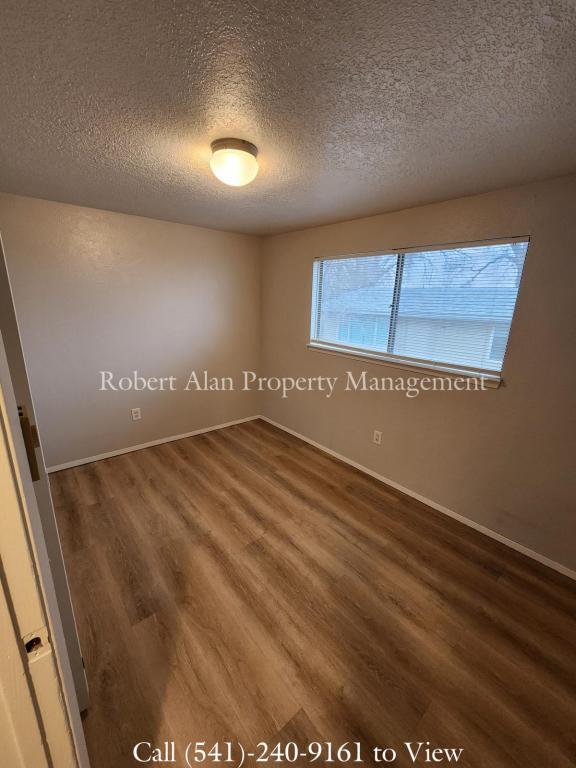 Foto del edificio - 320 NW 14th St