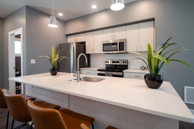 Foto del edificio - Juniper Row Townhomes